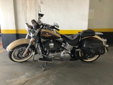 Harley Davidson Softail Deluxe Flstn